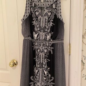 Soma black and white, sleeveless, size Large dress